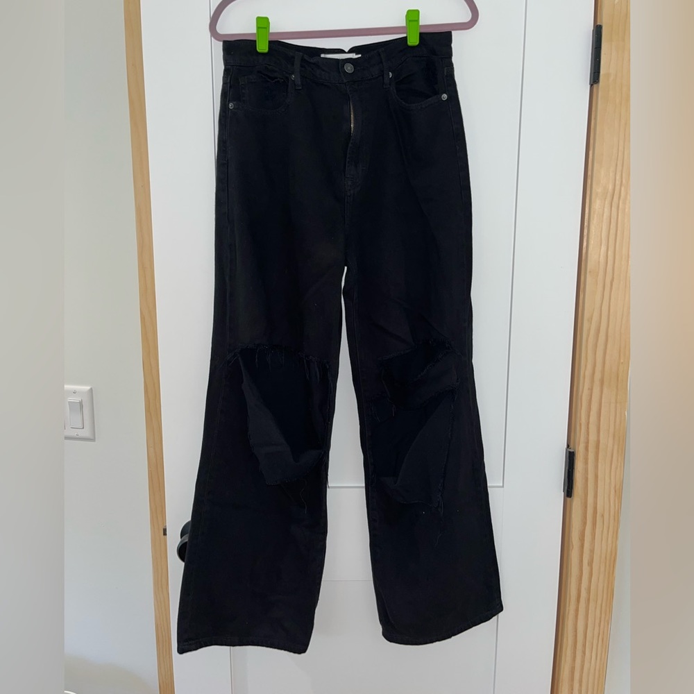 Black ripped jeans by Hidden boyfriend style